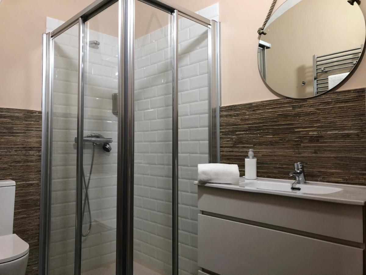 Al-Qazeres Suites Caces 外观 照片