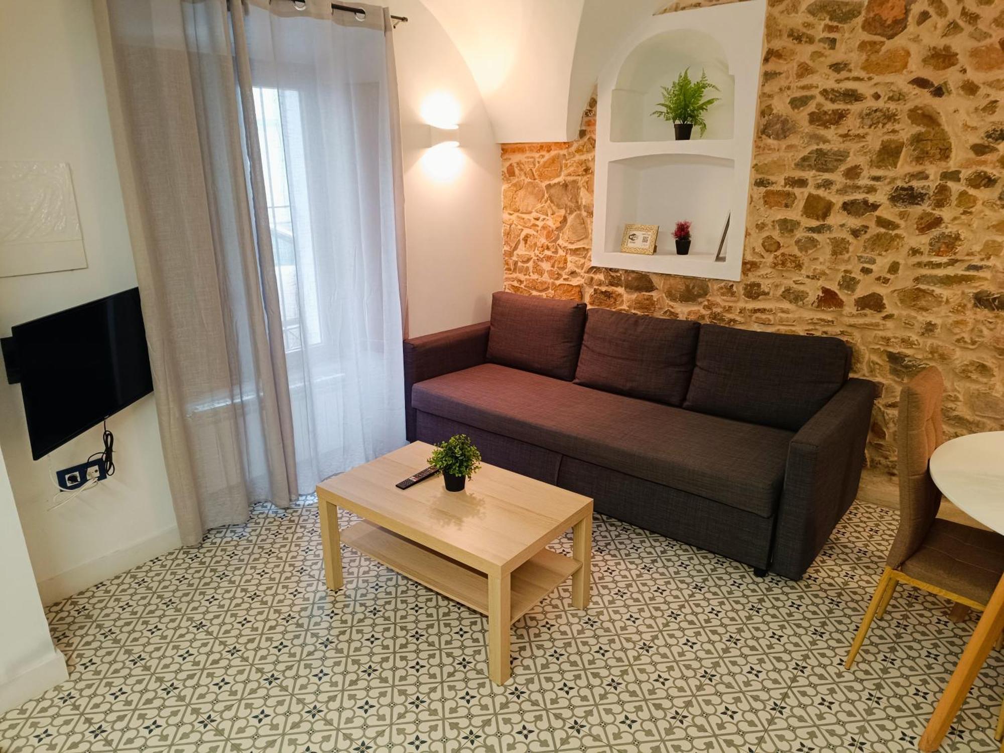 Al-Qazeres Suites Caces 外观 照片